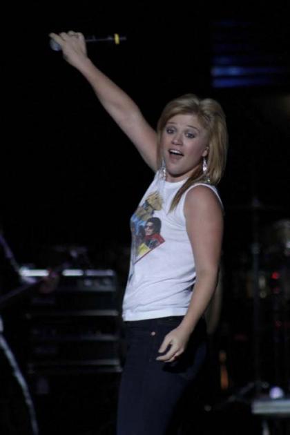 Kelly Clarkson's 'Amazing' Pop Music Festival Night