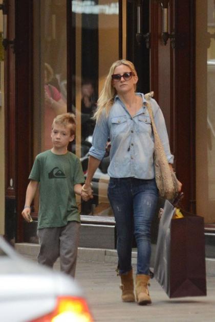 Kate Hudson's Parisian Retail Romp with Ryder