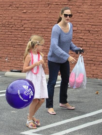 Jennifer Garner & Violet's Week-Ending Brentwood Bonding