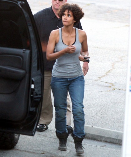 Halle Berry was injured on-set last night, hospitalized in LA for a head injury