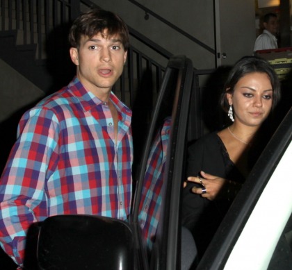 Ashton Kutcher took Mila Kunis to Bali for a romantic holiday, so' they?re dating