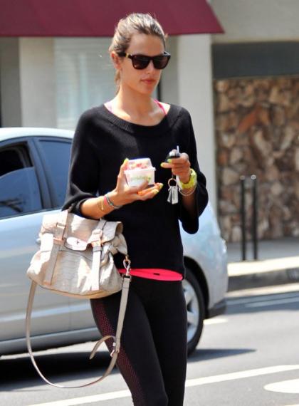 Alessandra Ambrosio Stops at Pinkberry Before Jetting to London