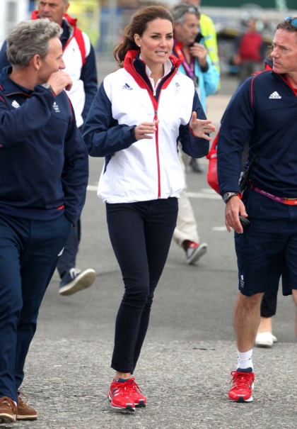 Olympics Open Post: Duchess Kate goes sailing & swimmers party in London