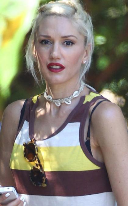 Gwen Stefani Takes Zuma & Kingston Puppy Shopping!