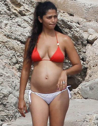 Camila Alves Loose Pregnant Bikini Pictures