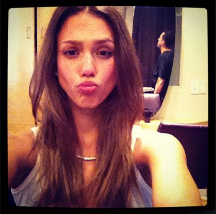 Jessica Alba's new ombre hair: cute or overprocessed, root-filled mess'