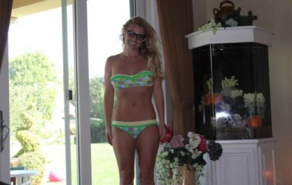 Britney Spears Bikini Tweet