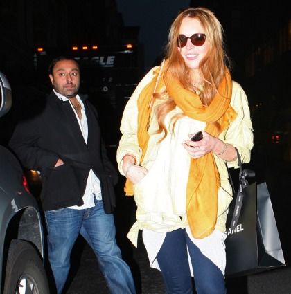 Lindsay Lohan looking for a new sugar daddy to support her crackie habits