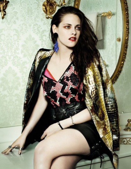Kristen Stewart discusses her authenticity & lack of 'packaging' with Vogue UK