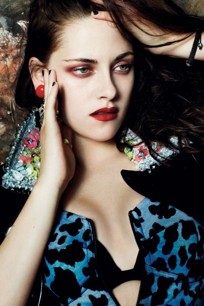 Kristen Stewart told Vogue that Sparkles likes to lick her armpits.  Discuss.