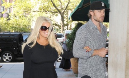 Jessica Simpson Shows Off New Body