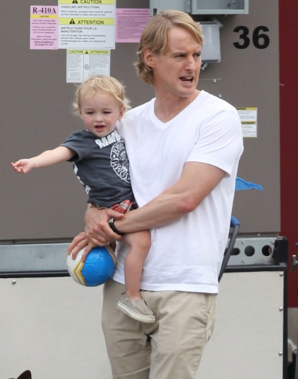 Owen Wilson hangs with his 20-month-old son Robert Ford: so cute!?