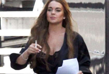 Lindsay Lohan In Sexy Old Lady Negligee