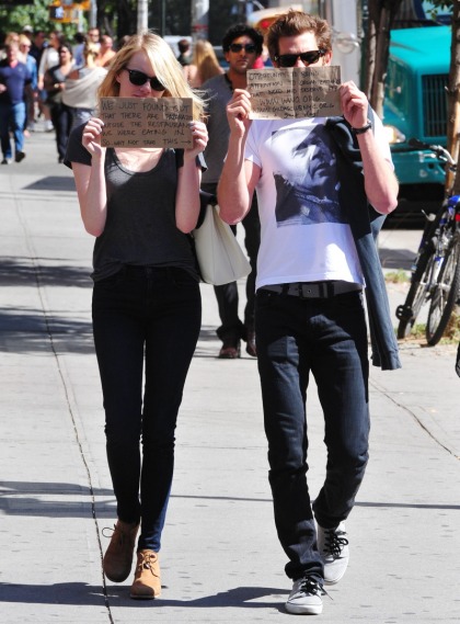 Emma Stone & Andrew Garfield use paparazzi photo op to promote charities