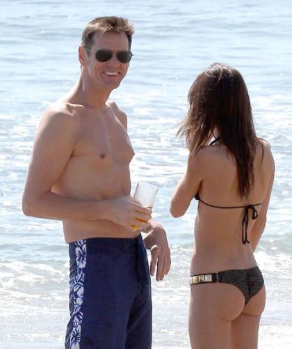 Jim Carrey and New Flame Show Their Beach Bods in Malibu