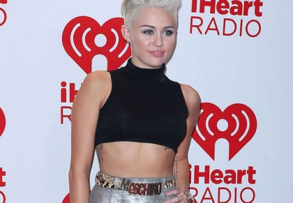 Miley Cyrus' Midriff Tease