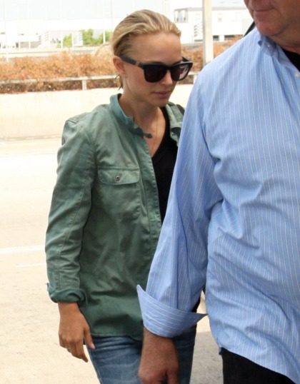 Natalie Portman shows off her newly blonde-ish hair: cute or unflattering?
