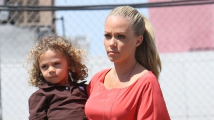 Kendra Wilkinson's 2-Year-Old Passed Out