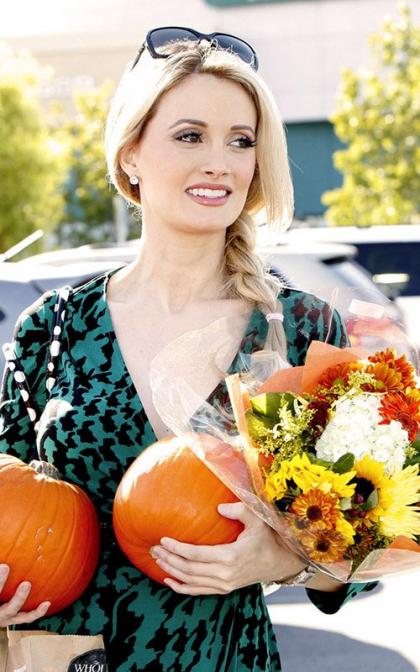 Holly Madison: Perky Pumpkin Picker