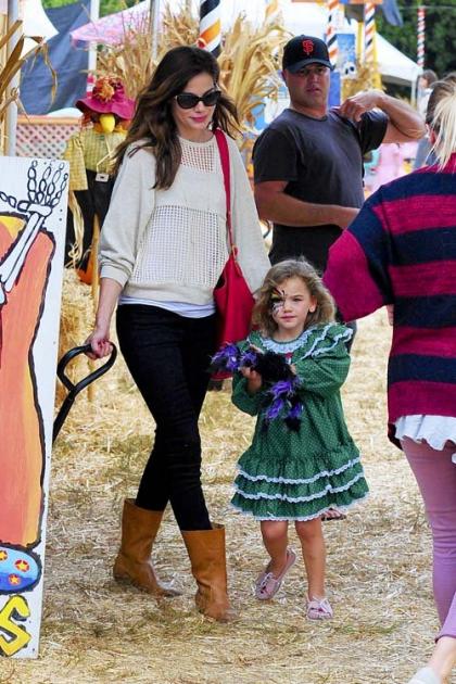 Michelle Monaghan & Willow Hit the Pumpkin Patch