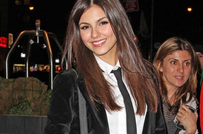 Victoria Justice Needs To Loosen Up And Take Off Her Tie