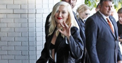 Gwen Stefani Shows Some Bra at CFDA Fashion Fund