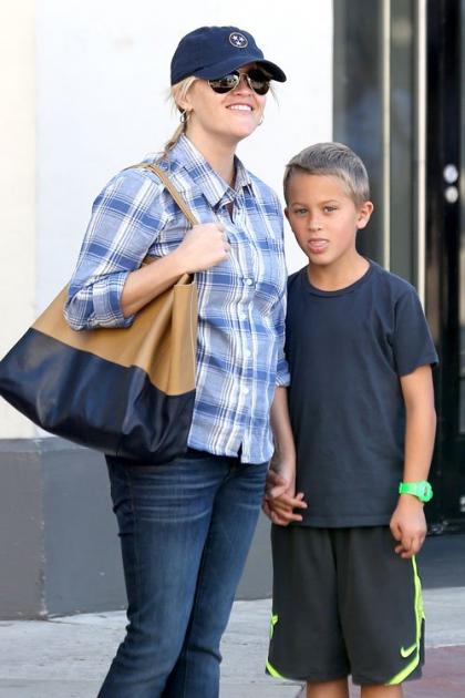 Reese Witherspoon's Day Out with Deacon