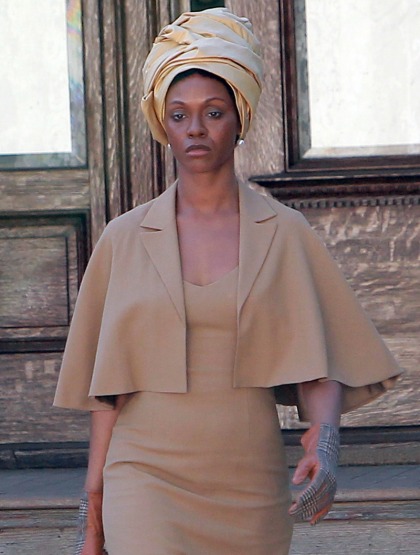 Zoe Saldana in character as Nina Simone: is this a joke or can she pull it off?