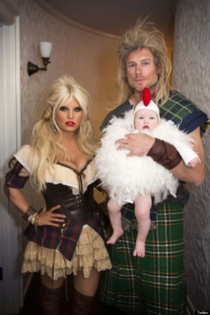 Jessica Simpson's Halloween pics: is she supposed to be Braveheart's wench'