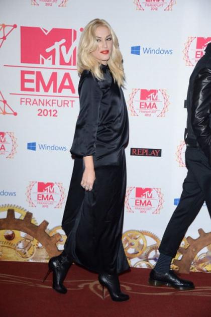 Gwen Stefani Joins No Doubt Bandmates at the 2012 MTV EMAs