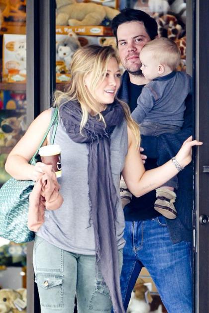 Hilary Duff and Mike Comrie Grab a Bite to Eat with Baby Luca