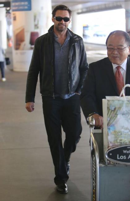  Hugh Jackman Brings Holiday Cheer to LAX Airport