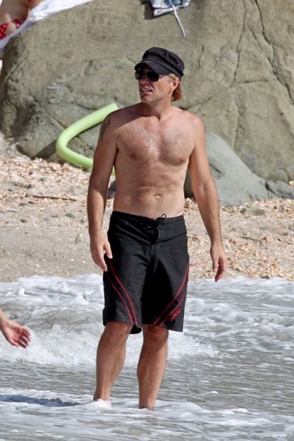 Jon Bon Jovi, 50, shirtless on the beach: would you hit it?