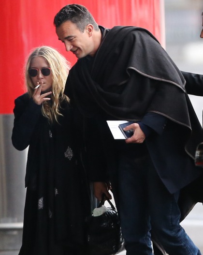 Mary-Kate Olsen & Olivier Sarkozy: love, grossness & ennui at a Paris airport