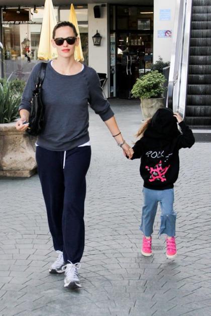 Jennifer Garner's One-on-One Shopping Trip with Seraphina