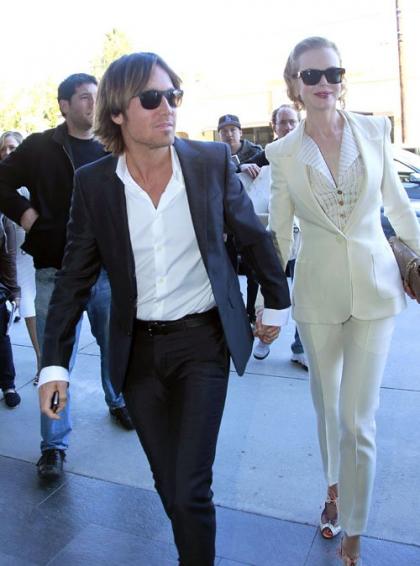Nicole Kidman and Keith Urban: Fan Friendly in Westwood