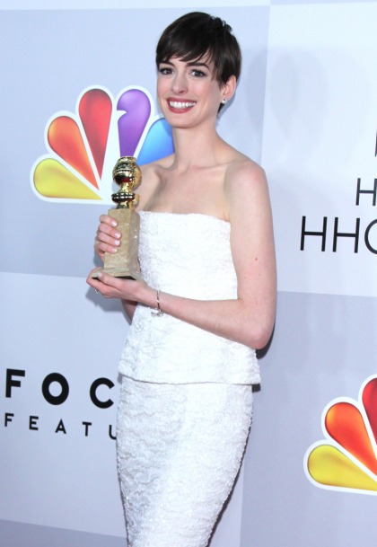 Anne Hathaway pregnancy rumors swirl, but her rep says 'she's not pregnant'