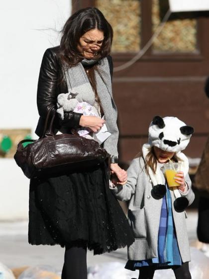 Katie Holmes & Suri Take a Sunday Stroll