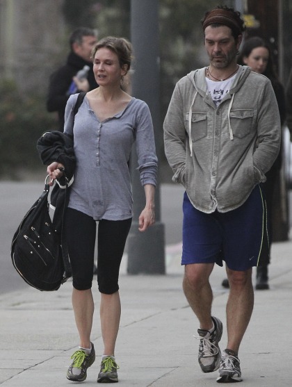 Renee Zellweger is dating a college friend that she's known for two decades