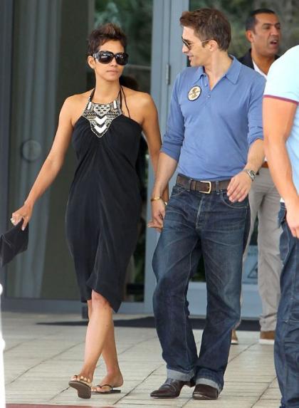 Halle Berry & Olivier Martinez: Miami Lunch Date