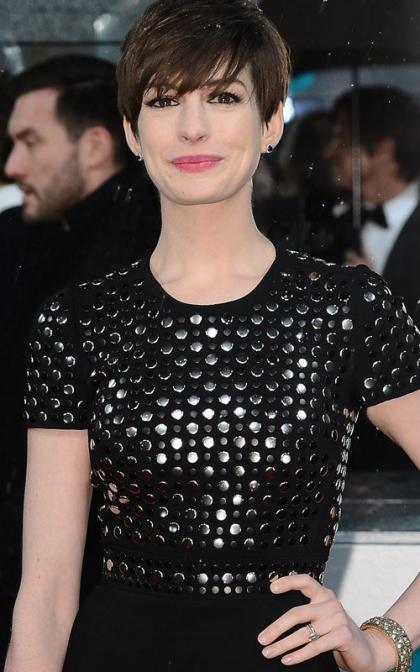 Anne Hathaway: BAFTA Awards Night Cutie