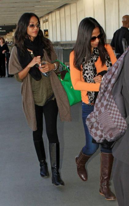 Zoe Saldana: Jets Out of L.A. with her Sis
