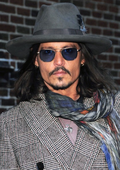 Johnny Depp is scarfy on the Late Show: do you still love Johnny?