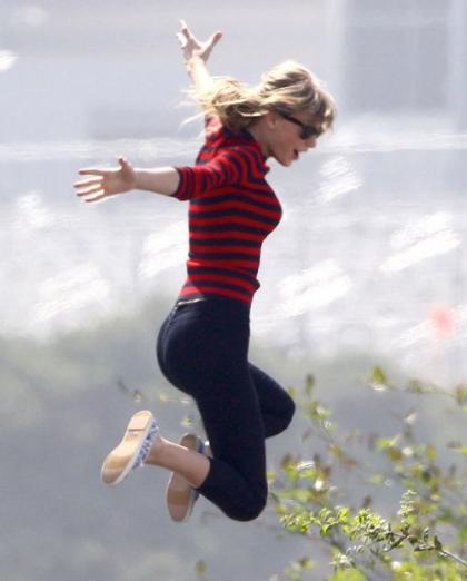 Taylor Swift: Flying High in Los Angeles