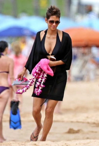 Halle Berry Hot Bikini Covered Up on the Beach in Maui