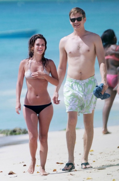 Rachel Bilson in Barbados with Hayden Christensen: are they engaged?