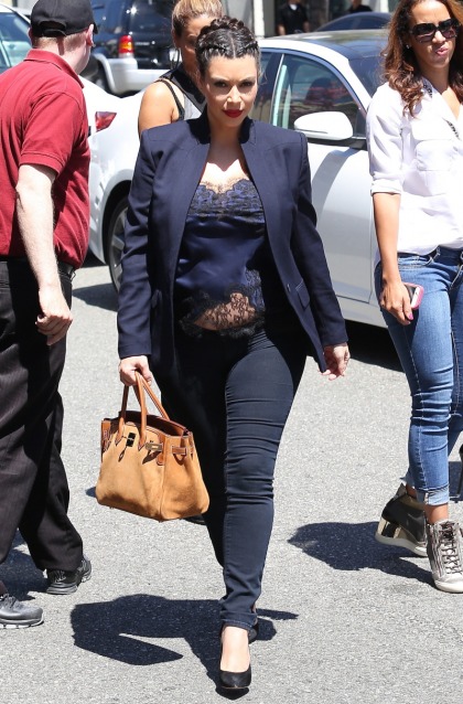 Kim Kardashian might get her divorce disaster settled today (update: settled?)