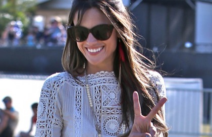 Alessandra Ambrosio Is Hot Hipster MILF