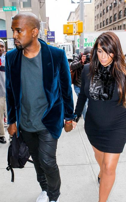 Kim Kardashian & Kanye West's Baby Bumpin' Big Apple Stroll   