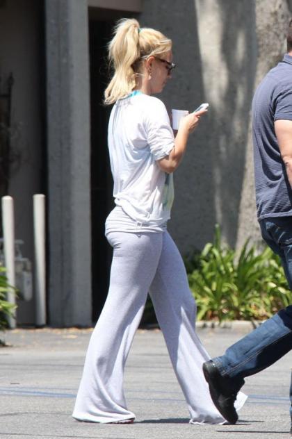 Britney Spears Rehearses in Thousand Oaks